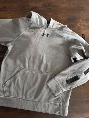 Under Armour Heather Gray Hooded Pullover with Black Log